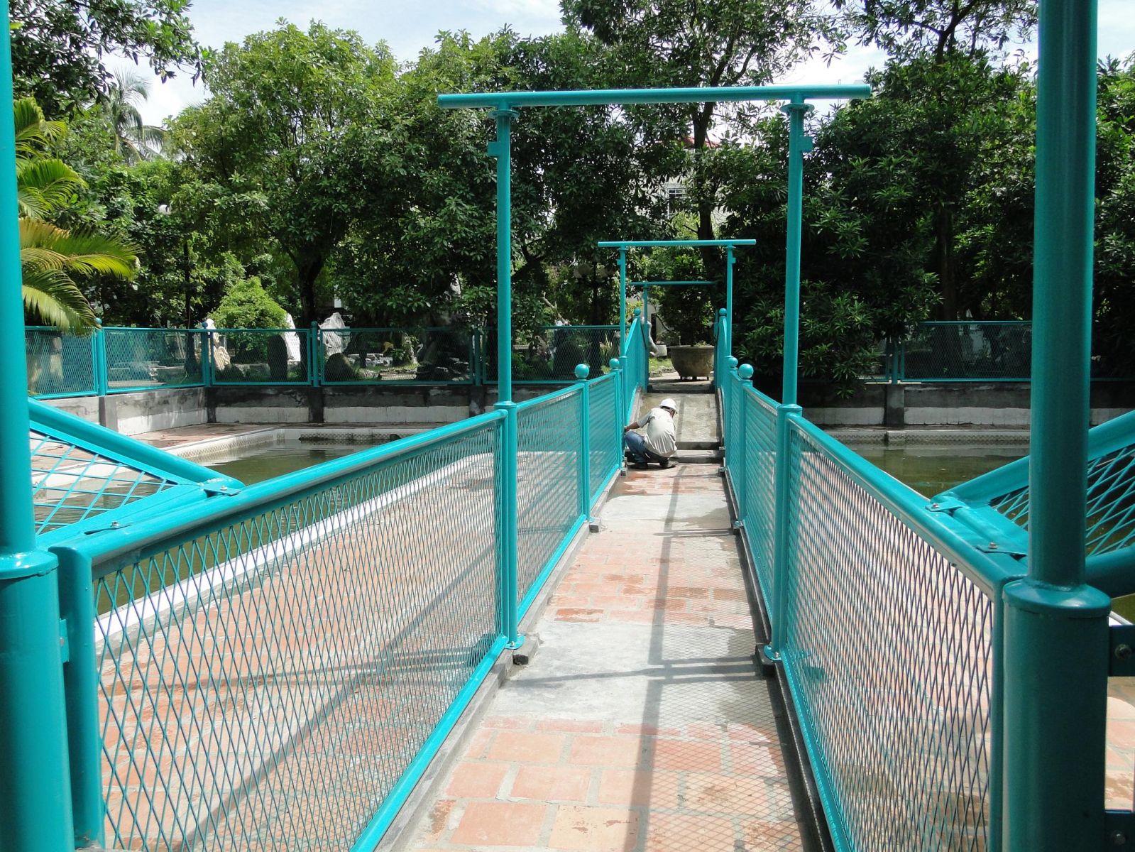 hàng rào khung lưới hàn chập